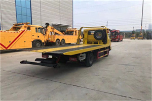 新宁非事故拖车